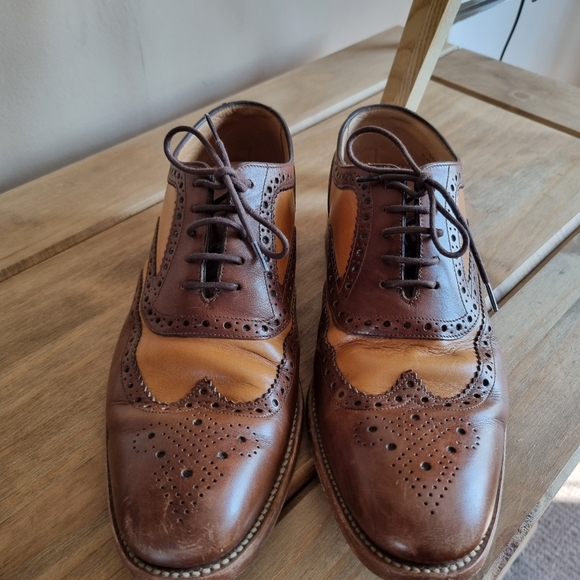 Loake brown/tan brouge lace up leather shoes uk 8 - Picture 2 of 10